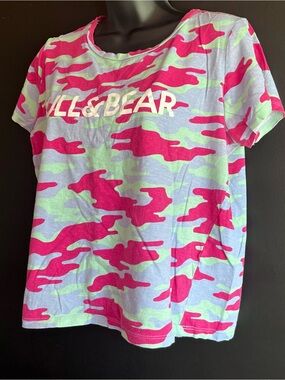 Pull&Bear Pink, Light Green & Light Blue Camo Short Sleeve Cropped Tee